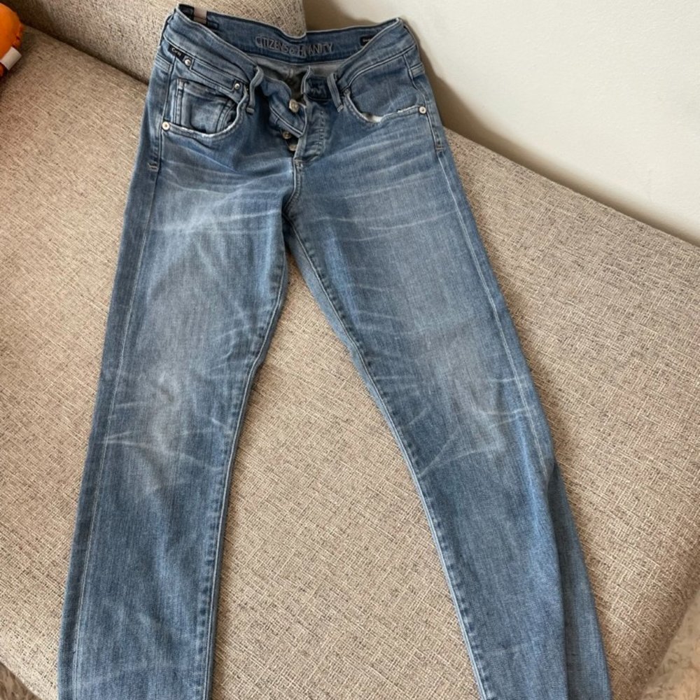 Moving sale! Citizens of Humanity Jeans - Slim Boyfriend. Size 24.